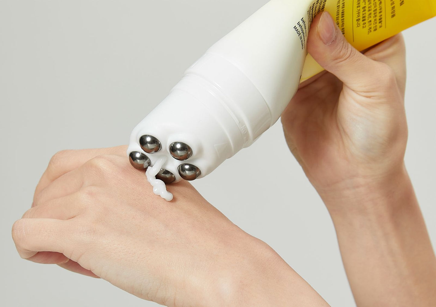 LUXURY VEGAN PORE LIFTING ROLLER CREAM